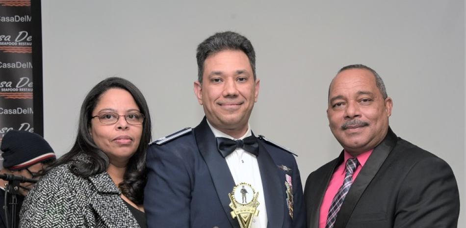 Aracelis de Morales, Arquimedes Morales y Florentino Durán.