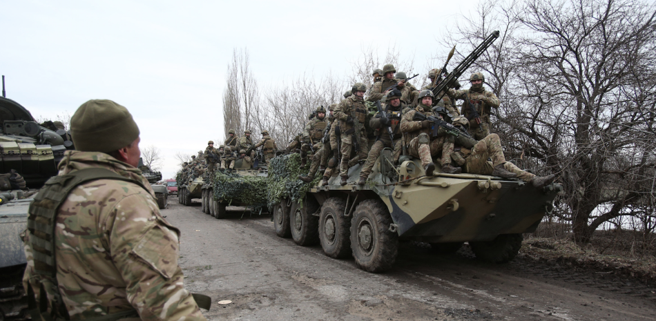 En la madrugada del jueves, el presidente ruso Vladimir Putin ordenó al Ejército una operación especial en Ucrania para proteger la población en el Donbas, asediada por las tropas de Kiev.