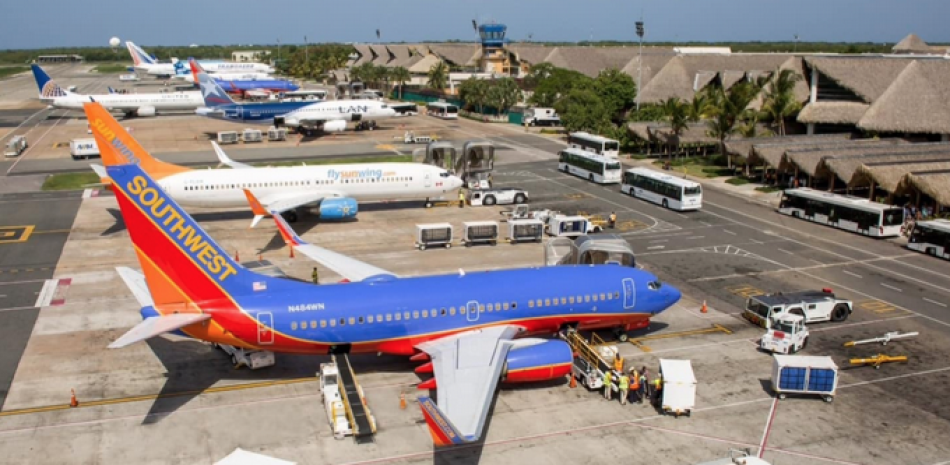 República Dominicana recibió, en conjunto, 469 vuelos y 244,368 pasajeros.en 2021, de Rusia y Ucrania. Archivo