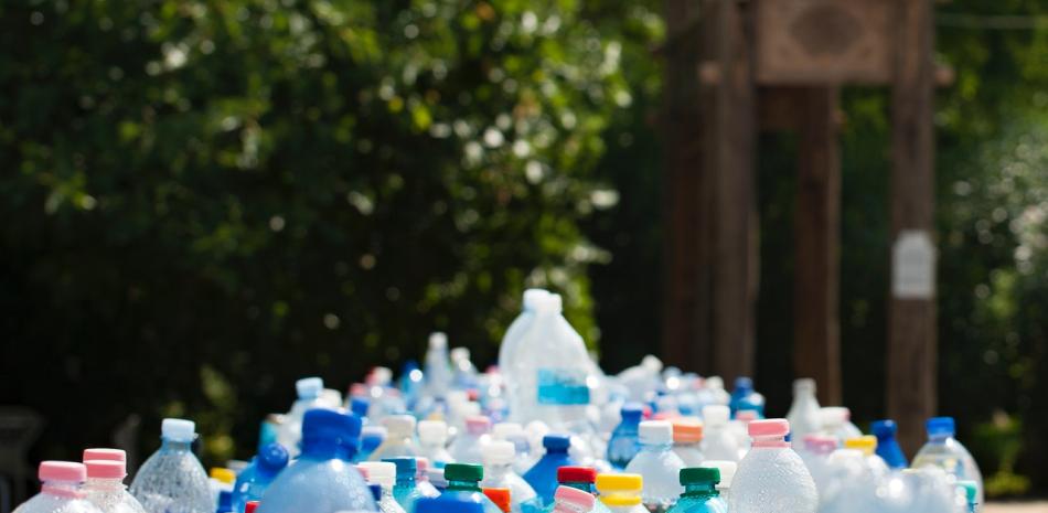 La industria del plástico investiga sin cesar nuevos procedimientos, y el biorreciclaje es especialmente prometedor. Foto ilustrativa