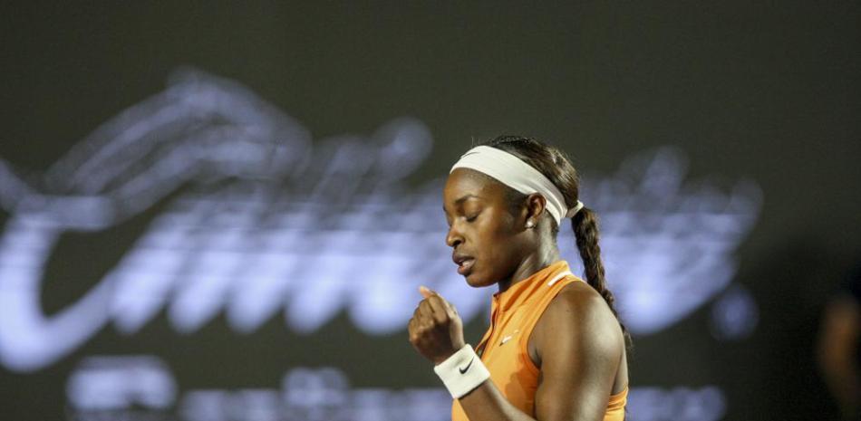 La estadounidense Sloane Stephens celebra una jugada durante su duelo con la checa Marie Bouzkova en la final del Abierto de Zapopan, cerca de Guadalajara, México, el domingo 27 de febrero de 2022.