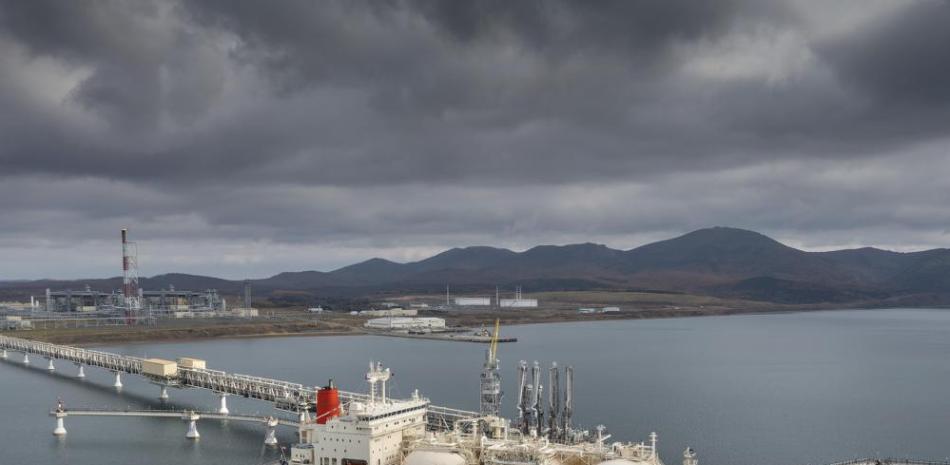 Un buque petrolero en el puerto de Prigorodnoye, Rusia, el 29 de octubre del 2021.

Foto: AP