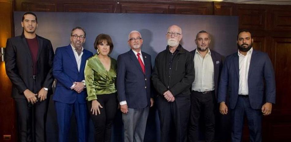 Patricio León, Guillermo Cordero, María Castillo, Wilson Rodríguez, Iván García Guerra, Miguel Espinoza y Mijail Peralta.