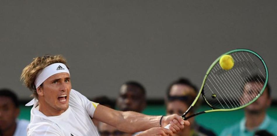 Zverev, durante el Abierto de México el mes pasado, rompió su raqueta varias veces contra la silla del árbitro Alessandro Germani después de un partido de dobles.