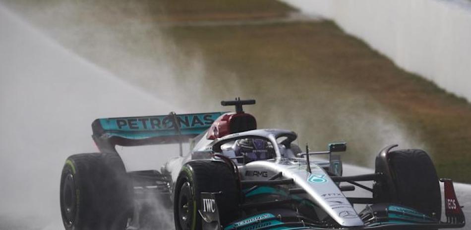 Mercedes rodará en las pruebas oficiales de Baréin con un coche modificado.