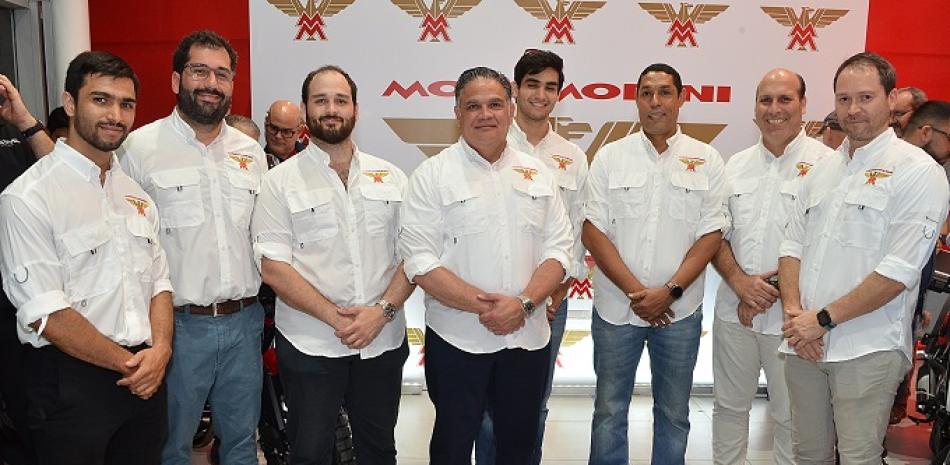 Gianni Cavagliano, Alejandro Canó, José Eduardo Lama, Darío Lama, Gianfranco Cavagliano, Víctor Beato, Miguel Concepción y José Augusto Muñoz.