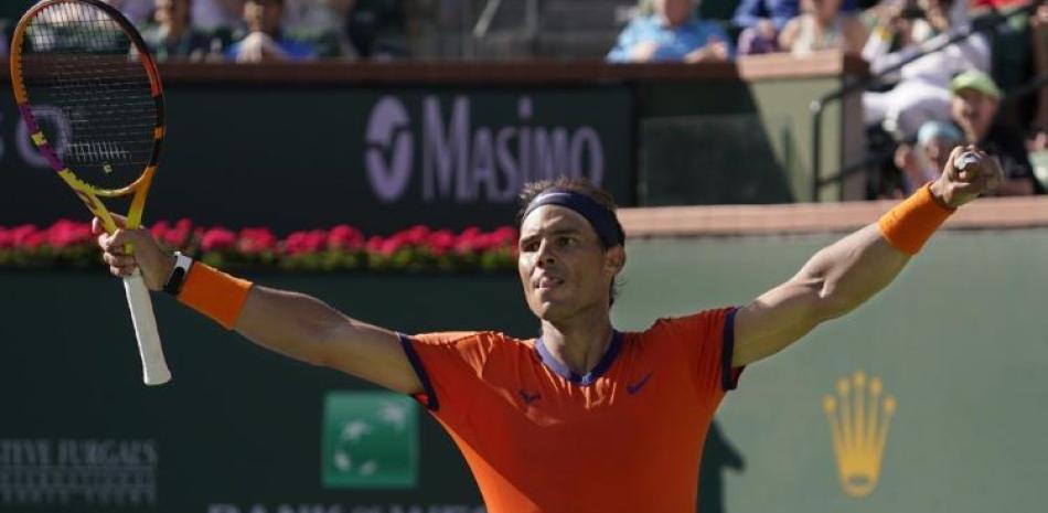 El español Rafael Nadal celebra tras vencer a Reilly Opelka en el BNP Paribas Open en Indian Wells, California.