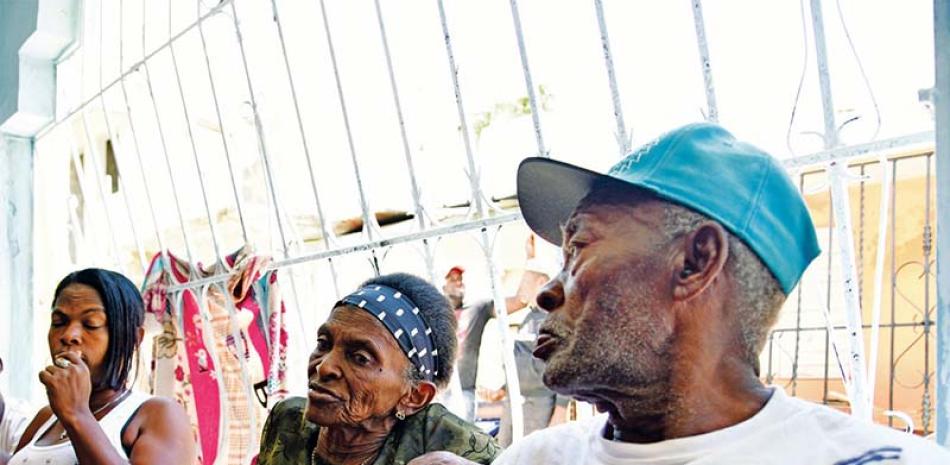 Perder su vivienda ha sido traumático para algunas familias que ahora viven sin techo. JORGE MARTÍNEZ/LD