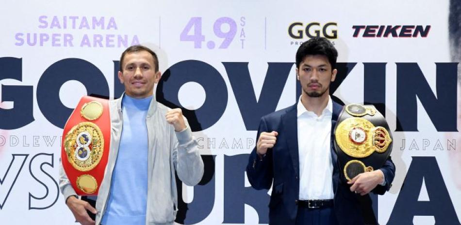 Gennady Golovkin y Ryota Murata posan este jueves para la prensa en la presentación de su pelea del sábado en Tokio.