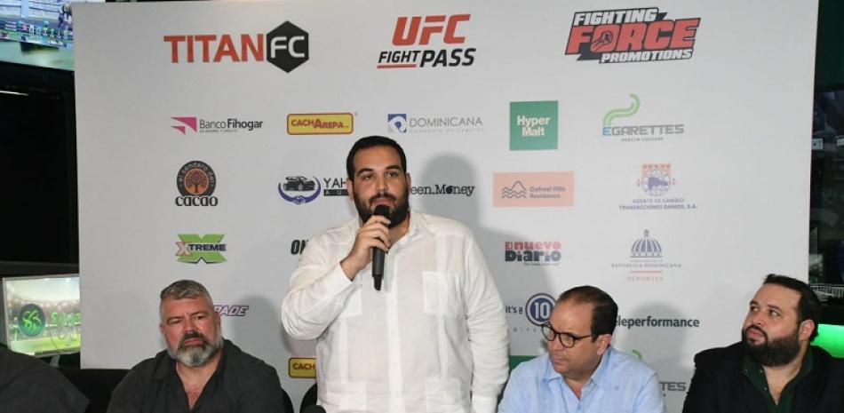 Rodolfo Dauhajre ofrece los detalles de la próxima cartelera de MMA.