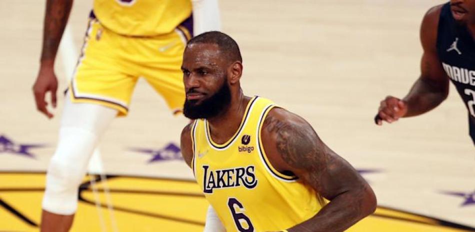 LeBron James tiene un año pendiente de contrato con los Lakers.