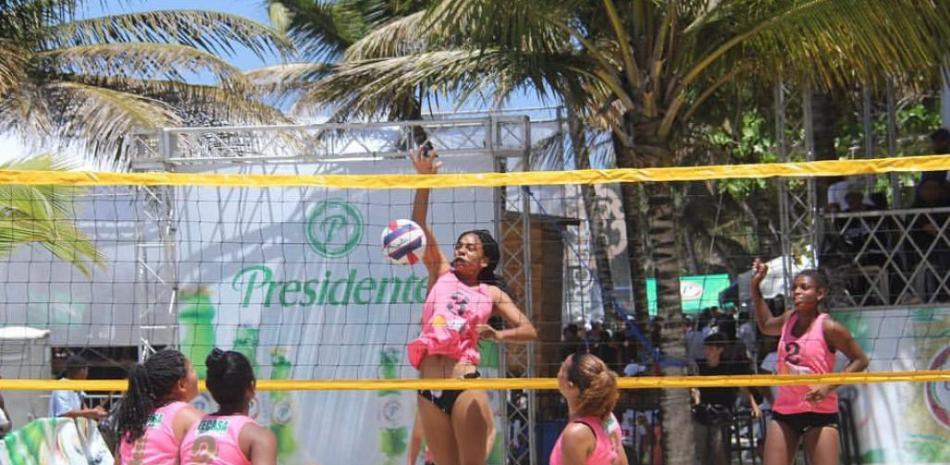 El Voleibol Playero Cabarete es la actividad deportiva más importante que cada año se realiza en ese litoral.