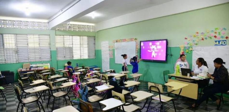 Aulas y pasillos de recintos escolares de la Capital con poca afluencia de estudiantes. Fotos: José Alberto Maldonado / LD