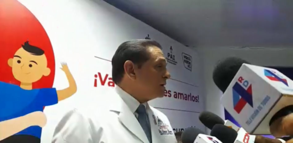 Daniel Rivera, ministro de Salud Pública: “Decir que las clínicas están dejando morir a las personas, por un depósito, es grave”.