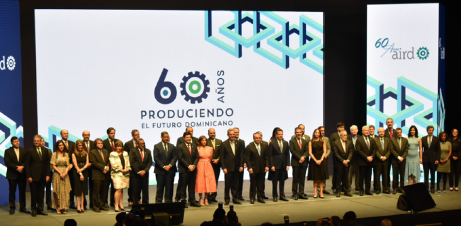 El presidente Abinader encabezó anoche el acto del 60 aniversario de la la Asociación de Industrias de la República Dominicana (AIRD). JORGE CRUZ/LD