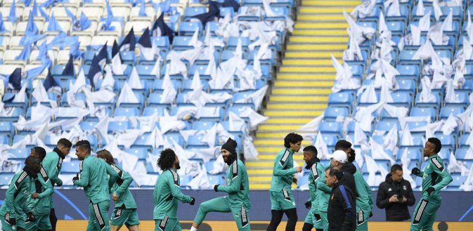 Integrantes del equipo del Real Madrid entrenan en el día previo a su encuentro de ida en la semifinal de la Liga de Campeones ante el Manchester City.
