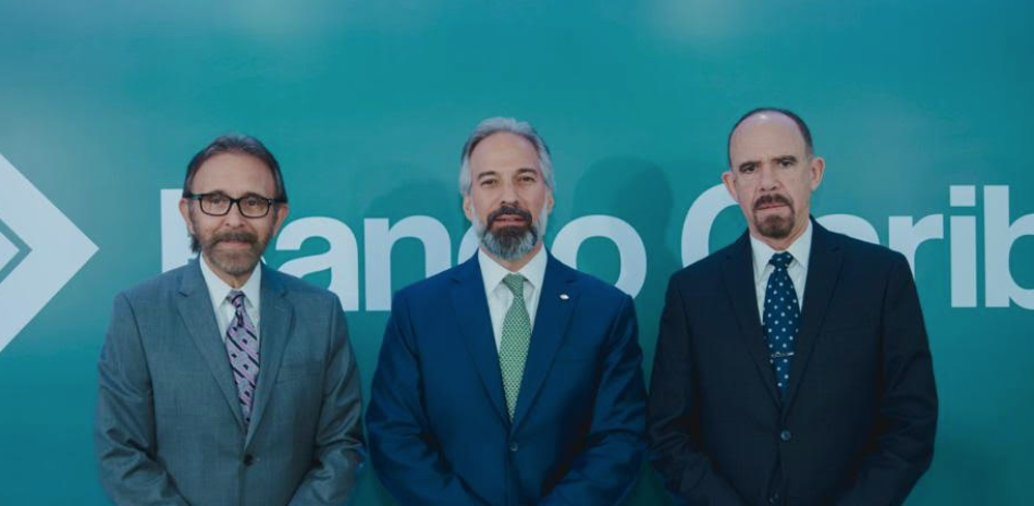 Edmundo Aja, presidente del consejo de administración; Dennis Simó, presidente ejecutivo, y José Hernández, vicepresidente.