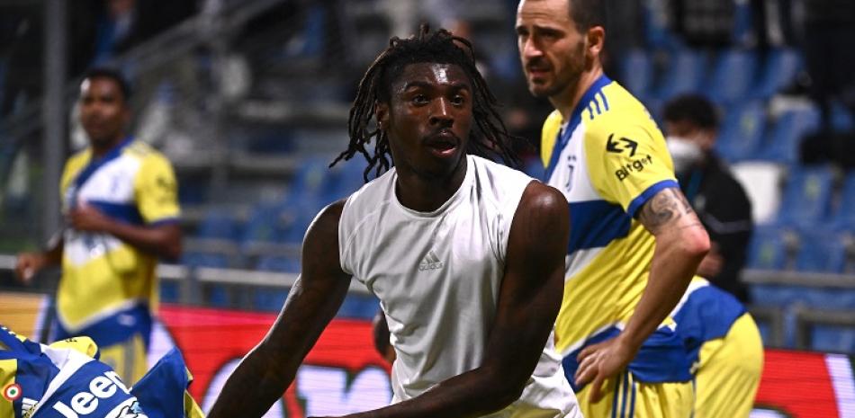 Moise Kean, de Juventus, reacciona luego de anotar el gol de la victoria en el partido frente a Sassuolo en la Serie A del fútbol de Italia.