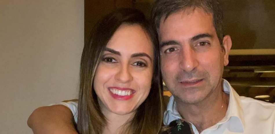 Fiscal paraguayo Marcelo Pecci y su esposa Claudia Aguilera. Imagen publicada en la cuenta de twitter de Aguilera.