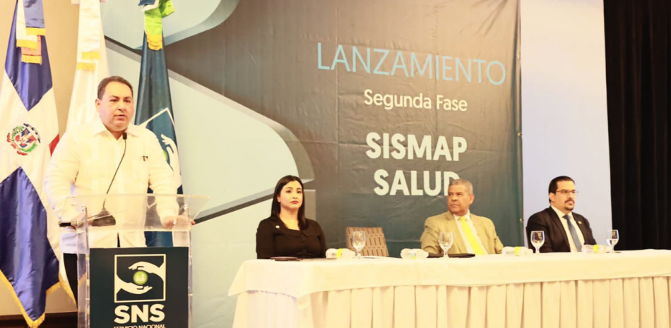 Mario Lama, director del SNS, encabezó el acto junto al ministro del MAP, Darío Castillo Lugo, y otros funcionarios.