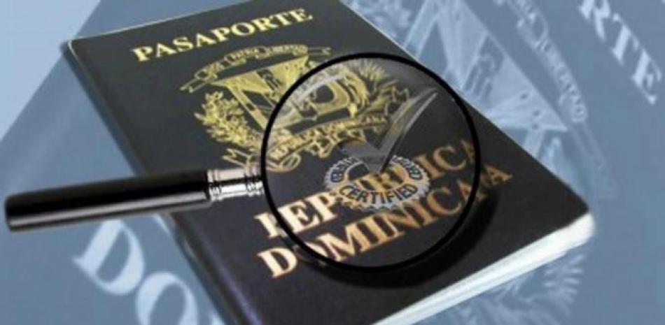 Libreta de pasaporte dominicano. Foto de archivo.