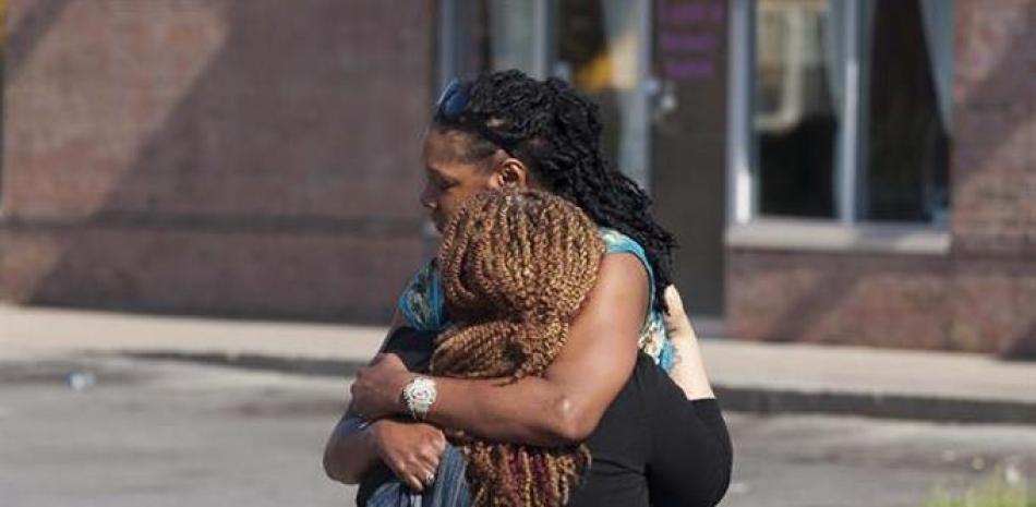 Familiares de las víctimas del tiroteo en Buffalo, Nueva York. Foto EFE.