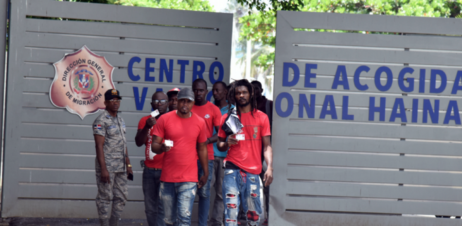 El Centro Vacacional de Haina donde llevaron a los haitianos ilegales, aquellos que tenían papeles se quedaron.