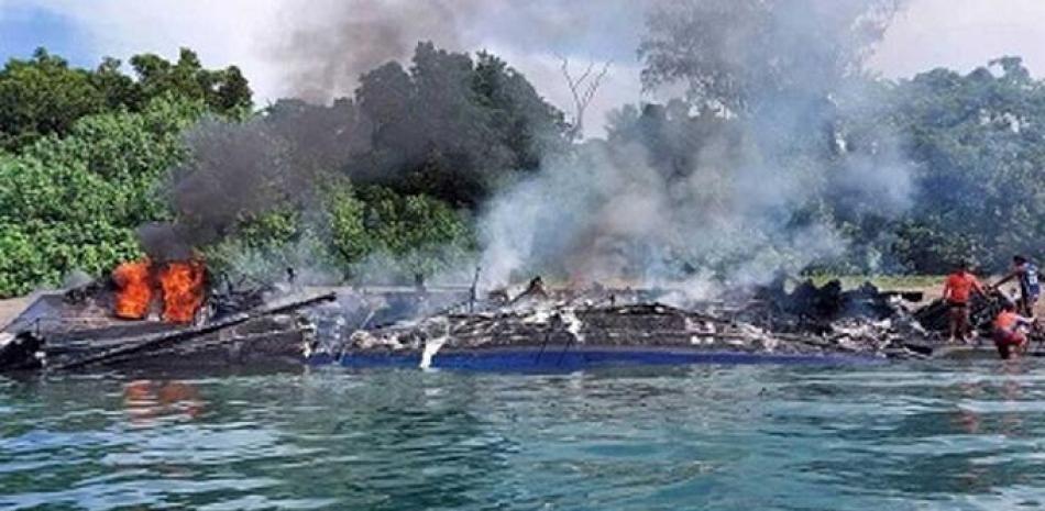 Incendio en un barco en Filipinas.

Foto: EFE