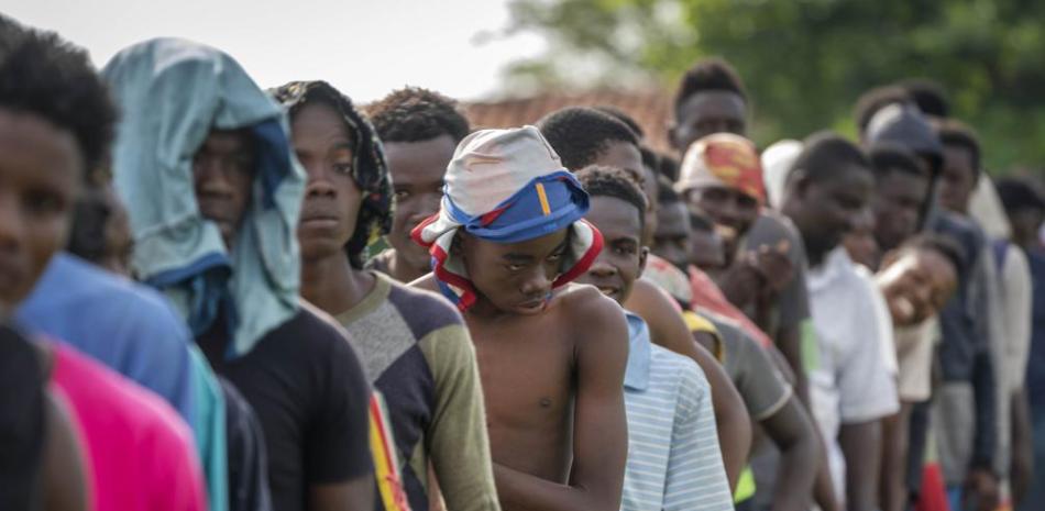 842 haitianos que iban rumbo a EE.UU. y terminaron en Cuba