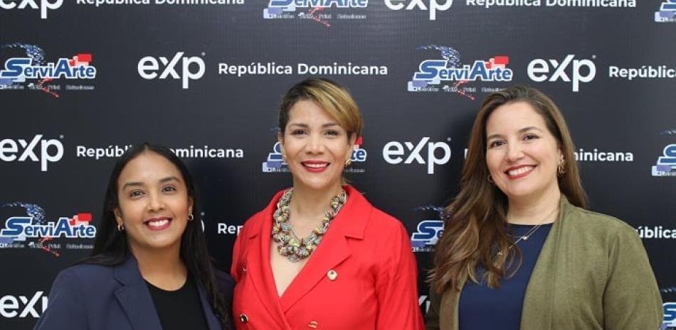 Erika Fernández, Marbel Lugo y Mercedes Molina