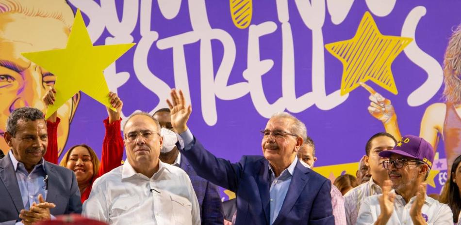 Danilo Medina y la dirigencia del PLD.