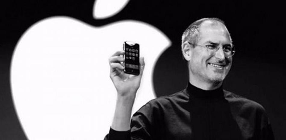 Steve Jobs presentando el primer iPhone. Europa press