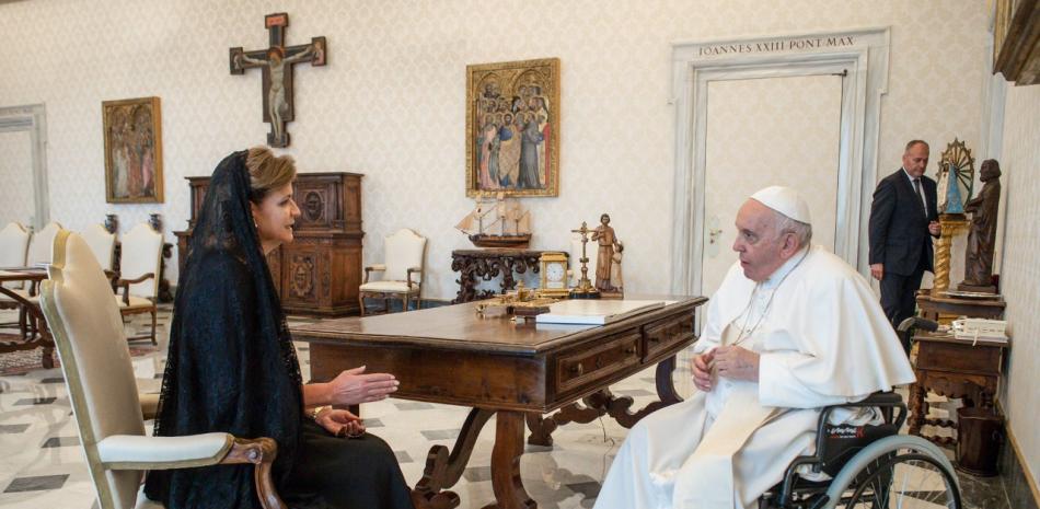 Raquel Peña pide al papa Francisco orar por el pueblo dominicano, la paz mundial y cese de los conflictos/ Vicepresidencia de la República