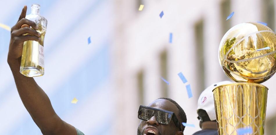 Draymond durante el desfile de campeones de los Warriors. Foto: Thearon W. Henderson/AFP.