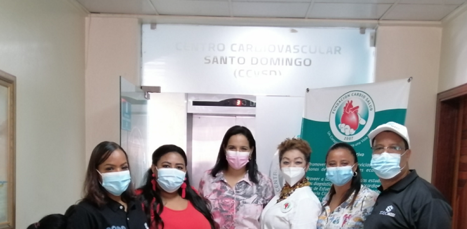 Representantes de Sodomedi, Adompretur, el Centro Cardiovascular Santo Domingo (Ccvsd) y la Fundación Cardio Salud.