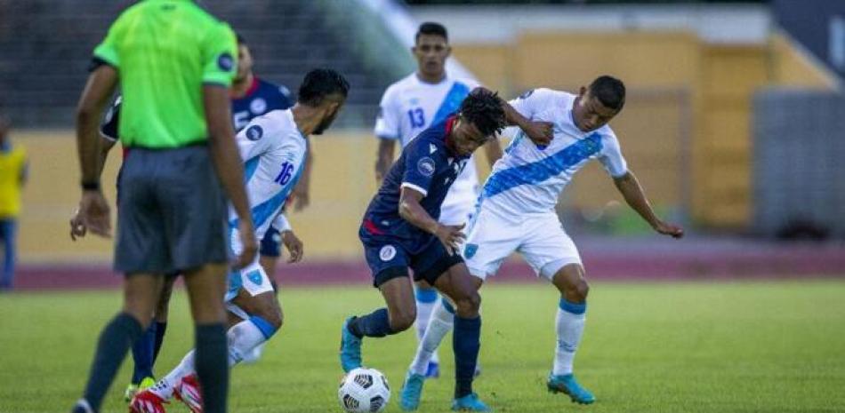 El equipo dominicano se anotó una inédita victoria 4-2, en tandas de penales sobre el equipo de Guatemala, en un partido celebrado la noche de este viernes en Honduras.