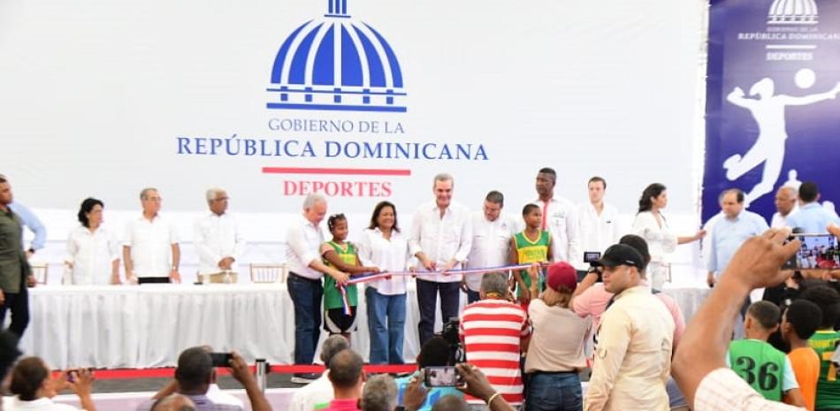 El mandatario participó en más de cinco actividades en Santo Domingo Este. Jorge Martínez / LD