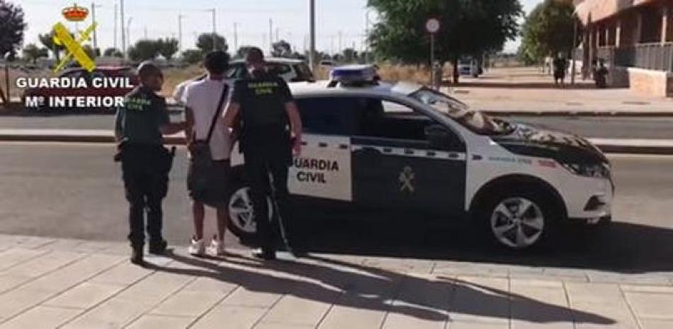 Pandilleros detenidos por la Policía española. EFE