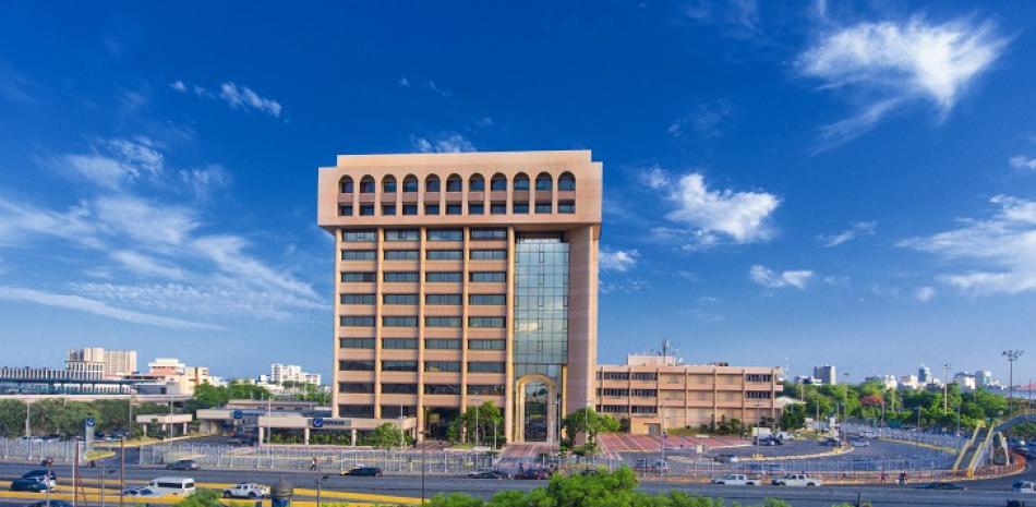 Torre Popular sede del Banco Popular Dominicano y su casa matriz Grupo Popular.