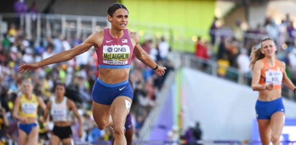 Sydney McLaughlin logra otra nueva marca en el atletismo mundial