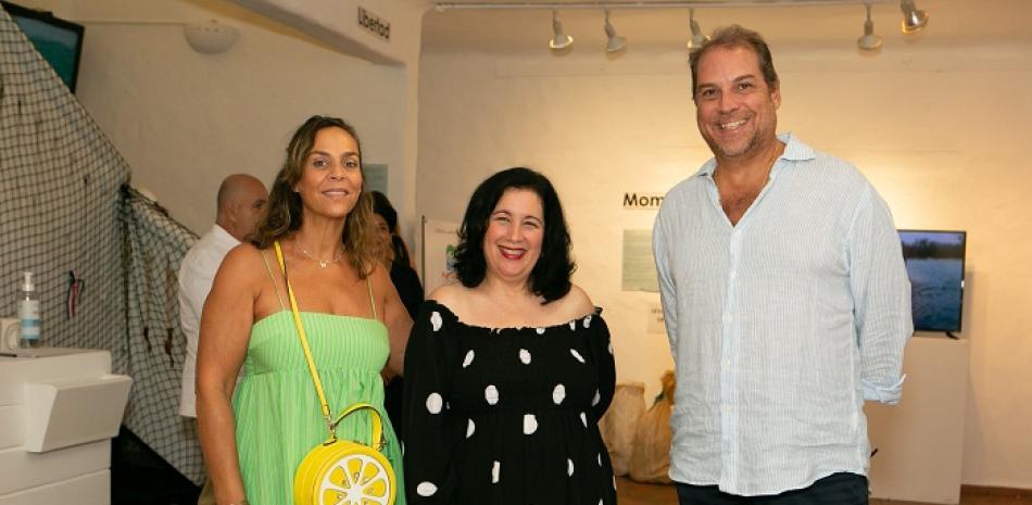Klaudia Becker, Margarita González Auffant  y Alberto Pierucci.