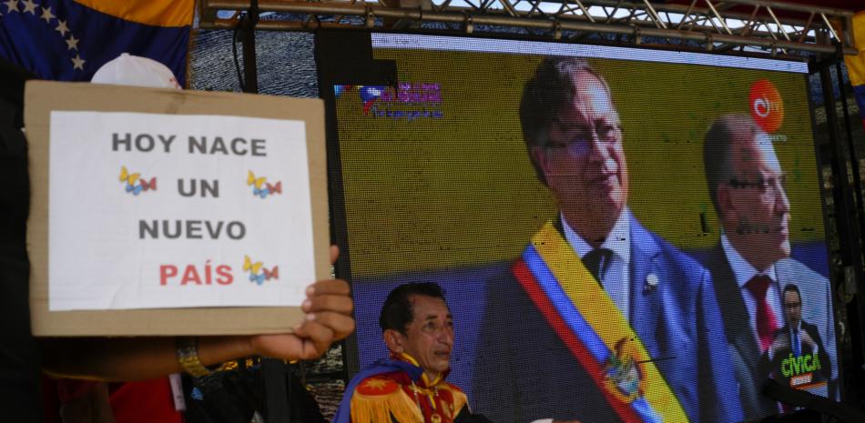 Toma de posesión de Gustavo Petro como presidente de Colombia. Foto AP.