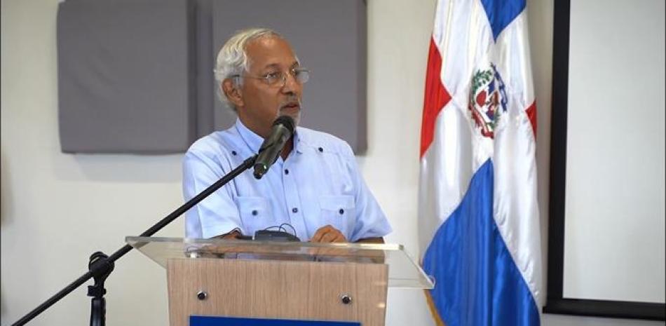 Ministro de Educación, Ángel Hernández.