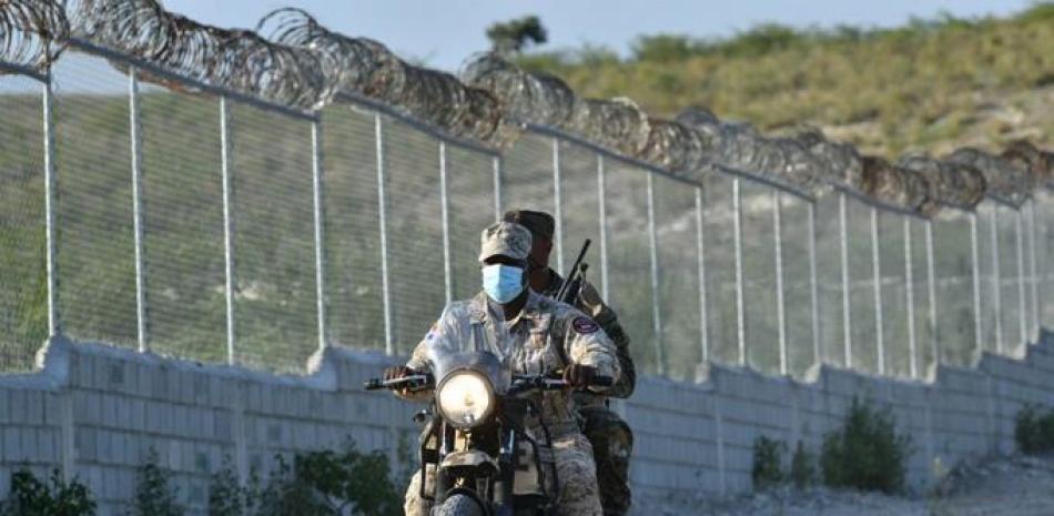 Luis Abinader dice se subió licitación para la segunda fase de verja fronteriza con Haití