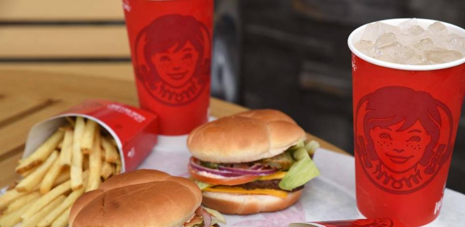 Wendy’s, cadena de comida rápida.