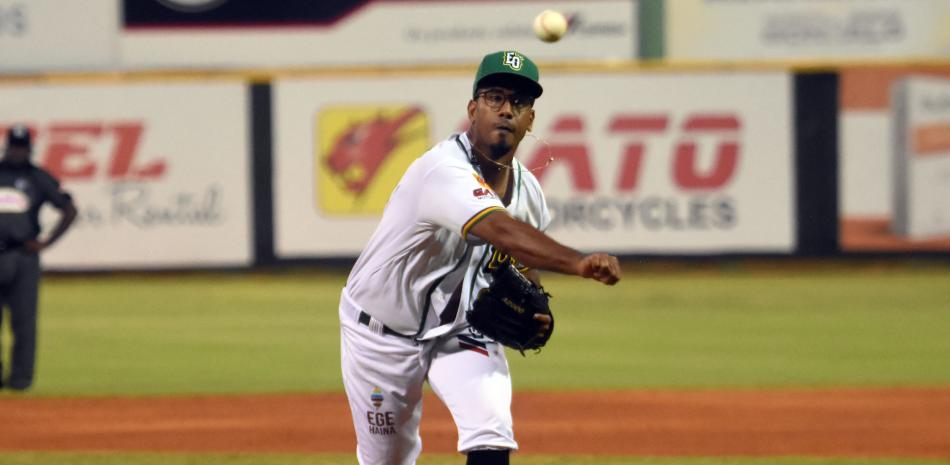 Alexis Candelario fue la primera selección de las Estrellas en el sorteo de la Liga Dominicana en el 2016.