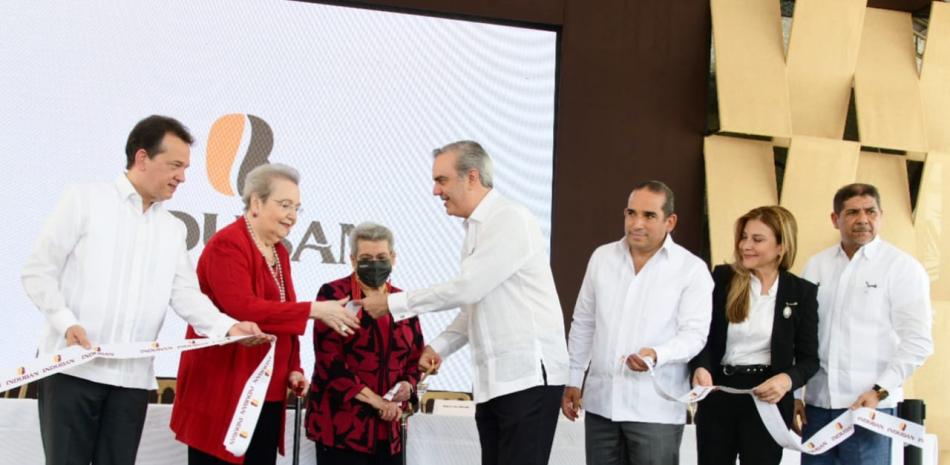 El presidente Luis Abinader deja inaugurado el Centro Rafael Perelló. j. A. maldonado