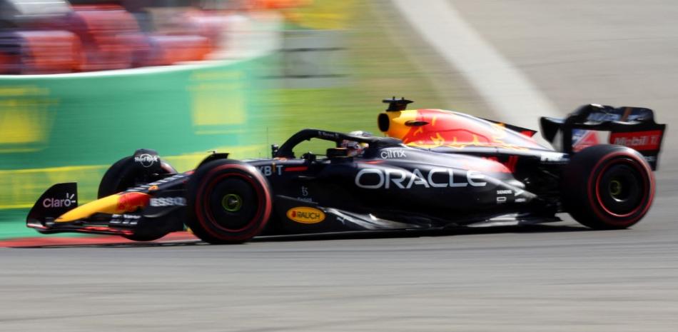El piloto holandés de Red Bull Racing, Max Verstappen, compite en el Gran Premio de Fórmula Uno de Bélgica en el circuito de Spa-Francophones en Spa, el 28 de agosto de 2022.
Kenzo TRIBOUILLARD / AFP