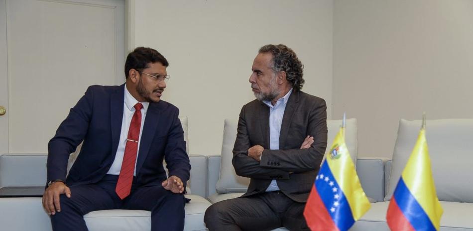 Llegada del Embajador de Colombia ante Venezuela, Armando Benedetti.