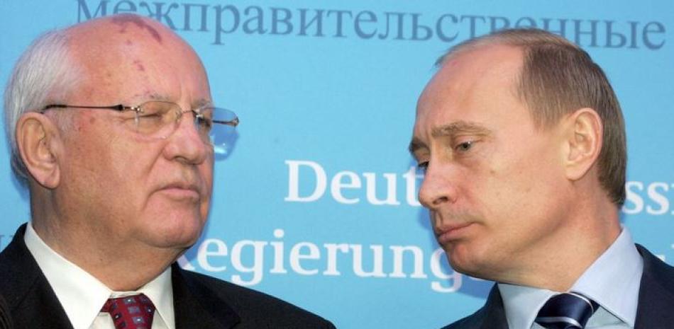Mijail Gorbachov y Vladimir Putin. AFP
